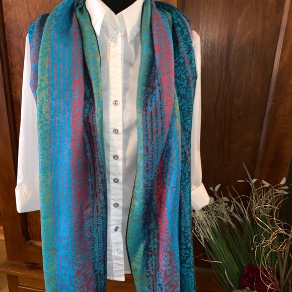 Scarf - Picture 3 of 4